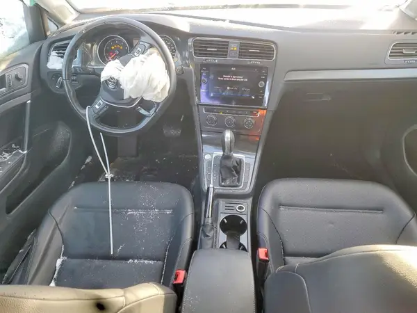 3VWG17AU0JM263963 2018 VOLKSWAGEN GOLF - Image 8
