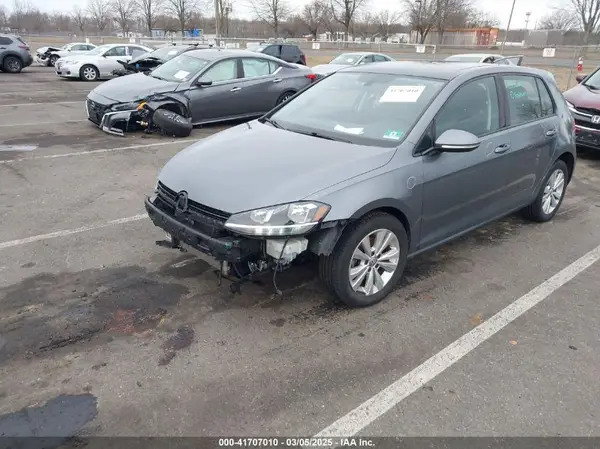 3VWG17AU3JM256487 2018 VOLKSWAGEN GOLF - Image 2