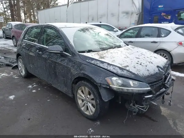 3VWG17AU3JM280143 2018 VOLKSWAGEN GOLF - Image 1