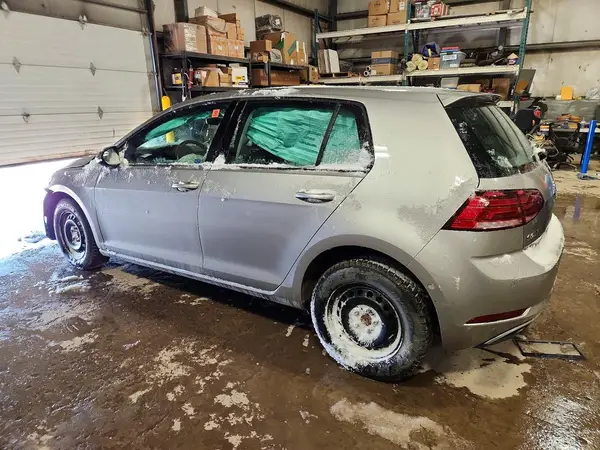 3VWG17AU3JM286718 2018 VOLKSWAGEN GOLF - Image 2