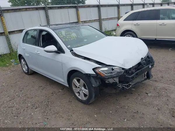 3VWG17AU5JM284873 2018 VOLKSWAGEN GOLF - Image 1