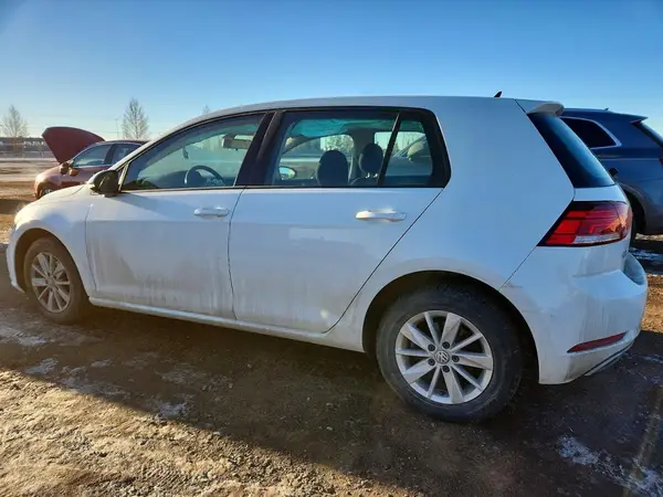 3VWG17AU6JM258296 2018 VOLKSWAGEN GOLF - Image 2