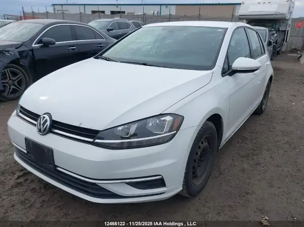 3VWG17AU8JM276489 2018 VOLKSWAGEN GOLF - Image 2