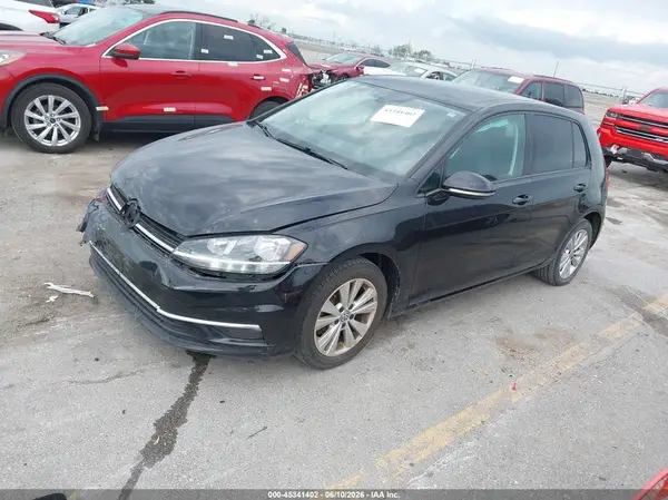 3VWG17AU8JM280736 2018 VOLKSWAGEN GOLF - Image 2