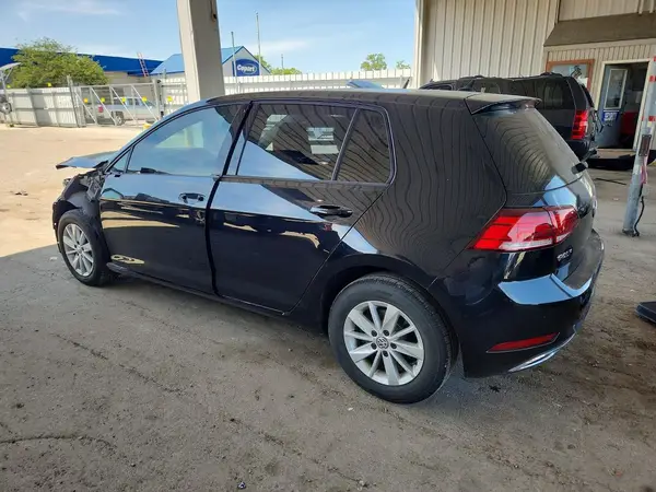 3VWG17AUXJM261914 2018 VOLKSWAGEN GOLF - Image 2