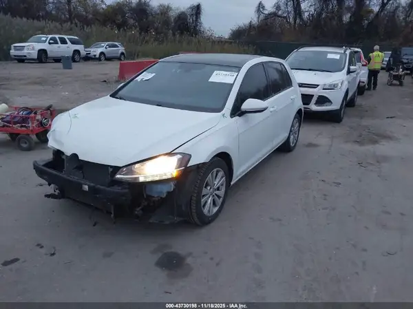 3VWG17AUXJM263842 2018 VOLKSWAGEN GOLF - Image 2