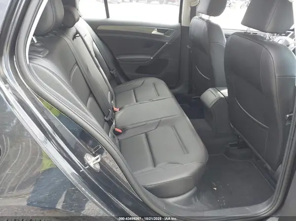 3VWG17AUXJM270810 2018 VOLKSWAGEN GOLF - Image 8