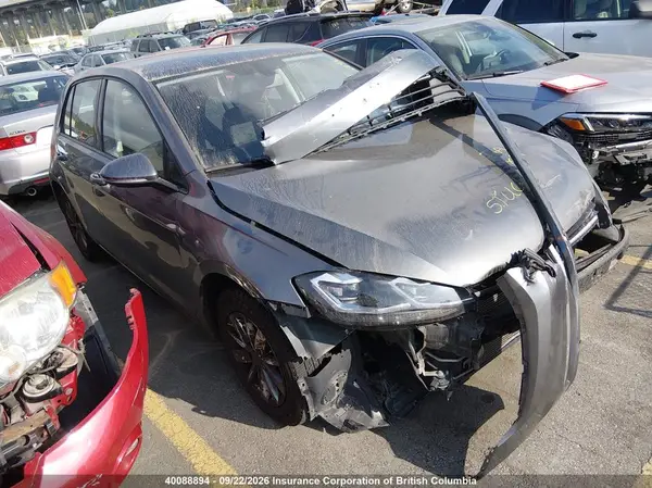 3VWG57AU1LM011825 2020 TOYOTA COROLLA - Image 1