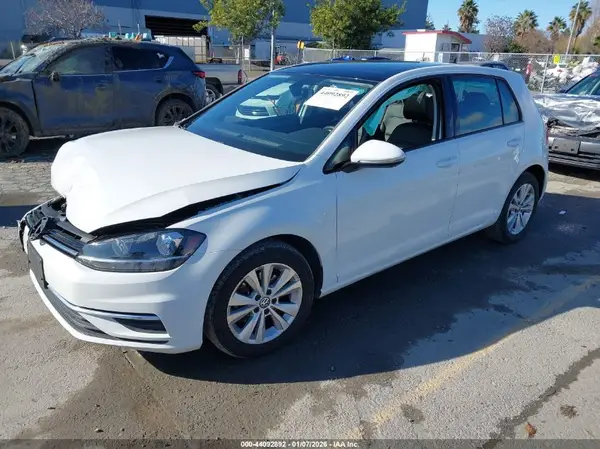 3VWG57AU5LM009401 2020 VOLKSWAGEN GOLF - Image 2