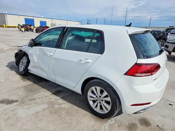 3VWG57AUXLM001326 2020 VOLKSWAGEN GOLF - Image 2