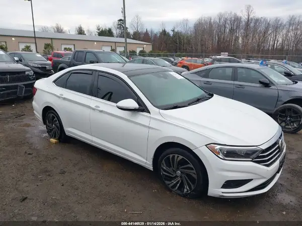 3VWG57BU1KM007058 2019 VOLKSWAGEN JETTA - Image 1