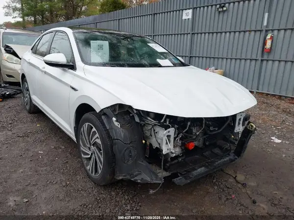 3VWG57BU1LM092629 2020 VOLKSWAGEN JETTA - Image 1