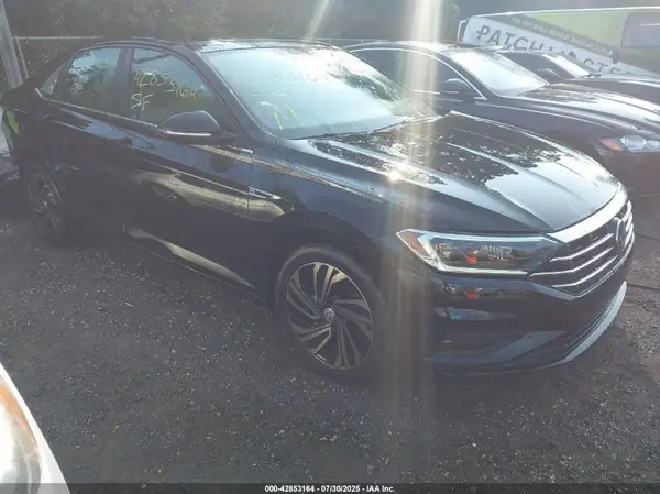 3VWG57BU2KM007893 2019 VOLKSWAGEN JETTA - Image 1