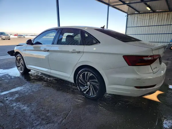3VWG57BU3KM012021 2019 VOLKSWAGEN JETTA - Image 2