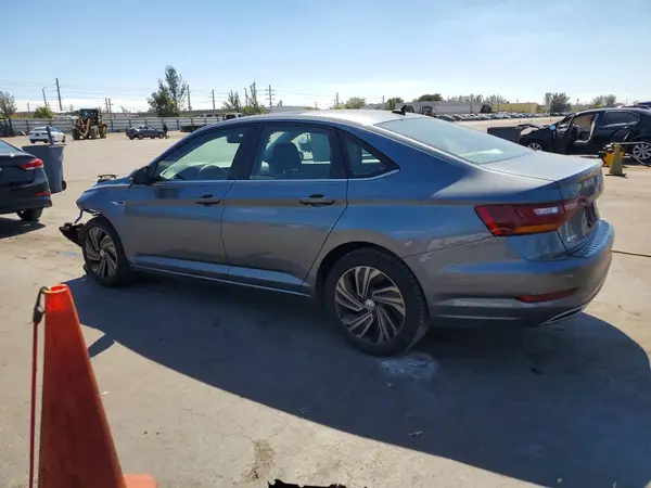 3VWG57BU8KM186635 2019 VOLKSWAGEN JETTA - Image 2