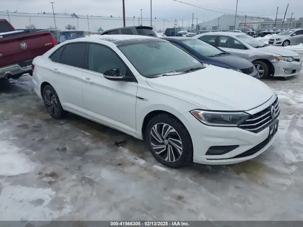 3VWG57BU9KM008717 2019 VOLKSWAGEN JETTA - Image 1