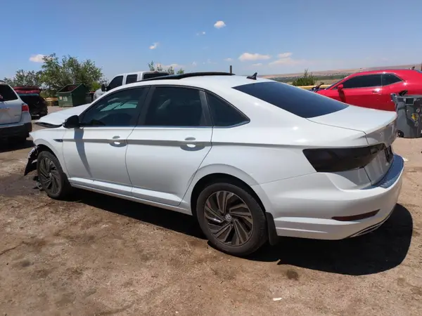3VWG57BU9KM258250 2019 VOLKSWAGEN JETTA - Image 2