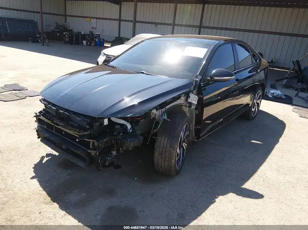 3VWGX7BU2SM101184 2025 VOLKSWAGEN JETTA - Image 2