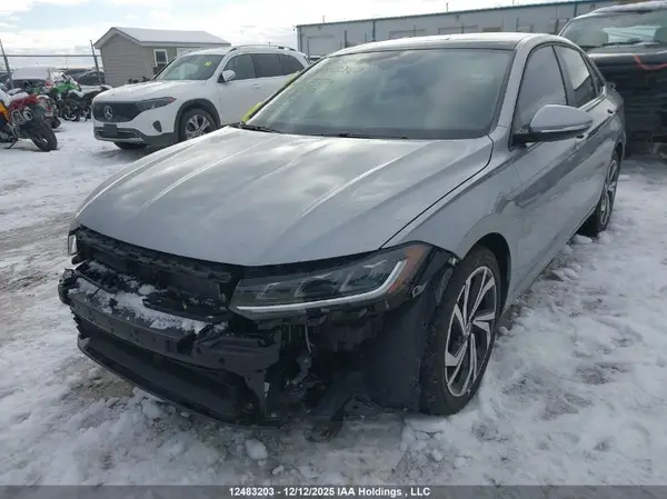 3VWGX7BU8SM019766 2025 VOLKSWAGEN JETTA - Image 2