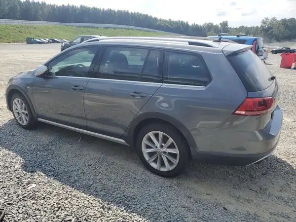 3VWH17AU0HM509330 2017 VOLKSWAGEN GOLF - Image 2