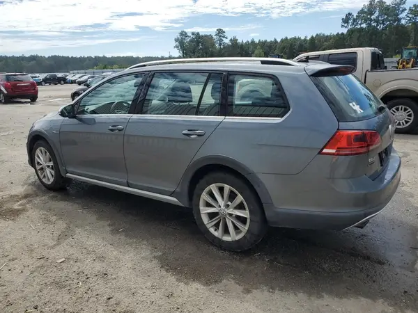 3VWH17AU0HM513362 2017 VOLKSWAGEN GOLF - Image 2