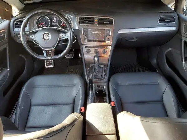 3VWH17AU0HM517489 2017 VOLKSWAGEN GOLF - Image 8