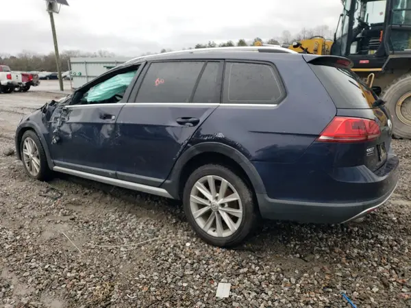 3VWH17AU0HM517721 2017 VOLKSWAGEN GOLF - Image 2