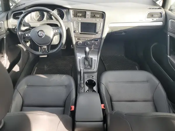 3VWH17AU0HM520442 2017 VOLKSWAGEN GOLF - Image 8