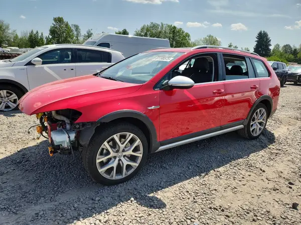 3VWH17AU0HM522725 2017 VOLKSWAGEN GOLF - Image 1