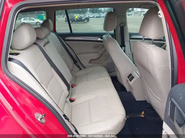 3VWH17AU0HM523034 2017 VOLKSWAGEN GOLF - Image 8