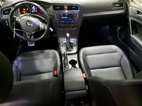 3VWH17AU0HM527181 2017 VOLKSWAGEN GOLF - Image 8