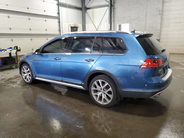 3VWH17AU0HM530064 2017 VOLKSWAGEN GOLF - Image 2