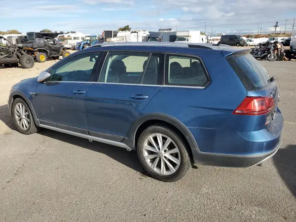 3VWH17AU0HM532798 2017 VOLKSWAGEN GOLF - Image 2