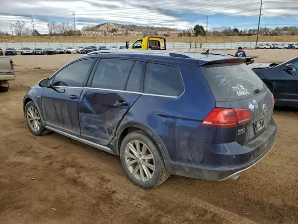 3VWH17AU0HM537791 2017 VOLKSWAGEN GOLF - Image 2