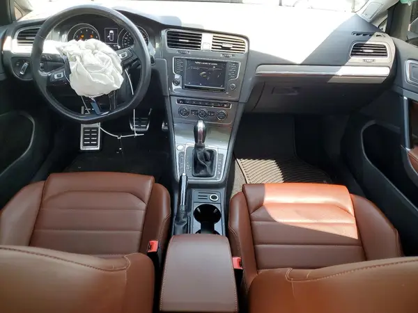 3VWH17AU0HM538049 2017 VOLKSWAGEN GOLF - Image 8