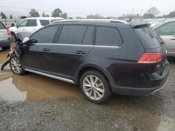 3VWH17AU0KM502241 2019 VOLKSWAGEN GOLF - Image 2