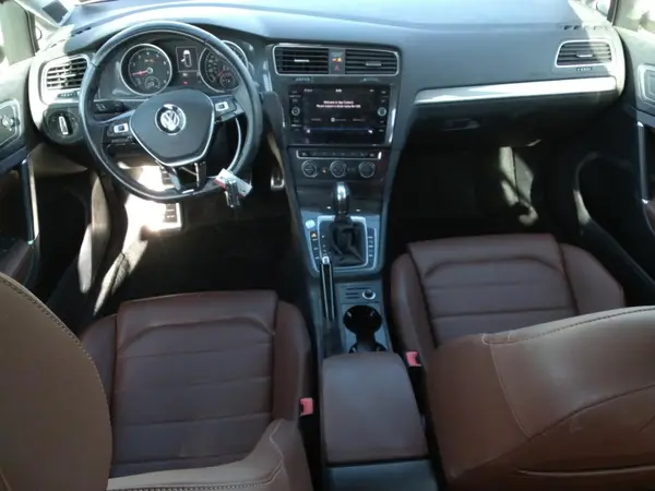 3VWH17AU0KM505429 2019 VOLKSWAGEN GOLF - Image 8