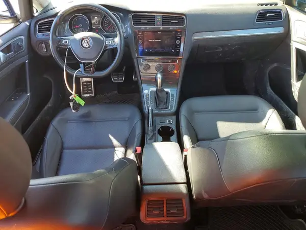 3VWH17AU0KM515295 2019 VOLKSWAGEN GOLF - Image 8