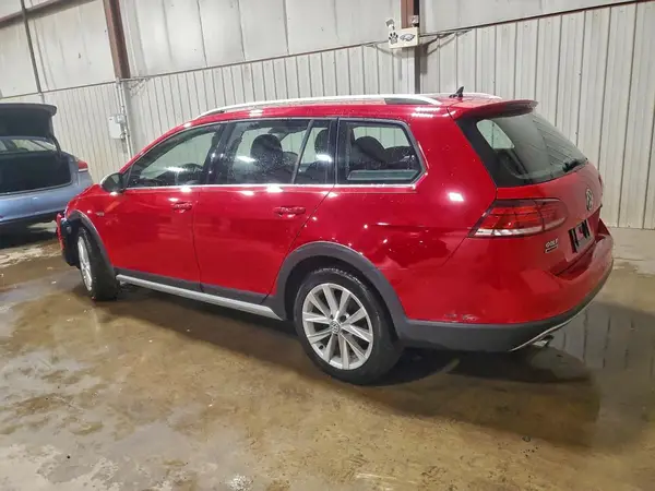 3VWH17AU0KM515605 2019 VOLKSWAGEN GOLF - Image 2