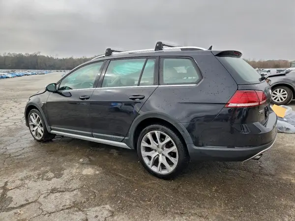 3VWH17AU0KM520190 2019 VOLKSWAGEN GOLF - Image 2