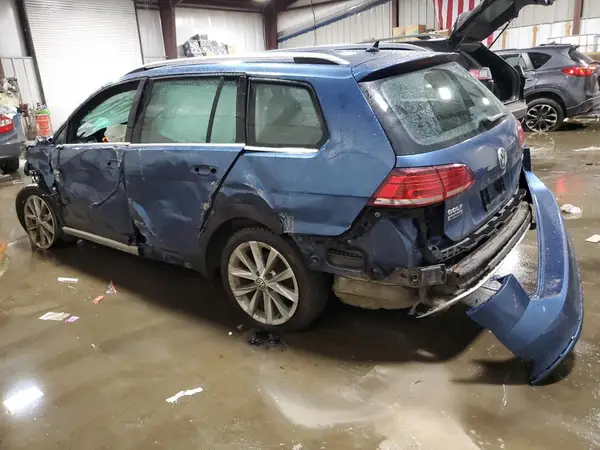 3VWH17AU0KM523400 2019 VOLKSWAGEN GOLF - Image 2