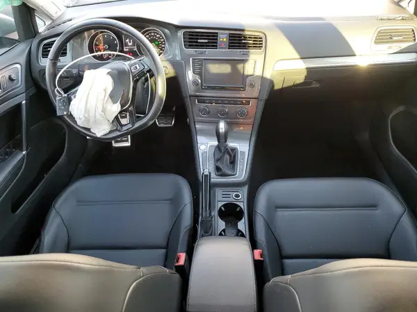 3VWH17AU1HM507134 2017 VOLKSWAGEN GOLF - Image 8
