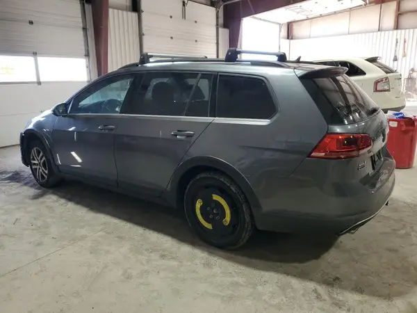3VWH17AU1HM509398 2017 VOLKSWAGEN GOLF - Image 2