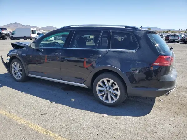 3VWH17AU1HM509787 2017 VOLKSWAGEN GOLF - Image 2