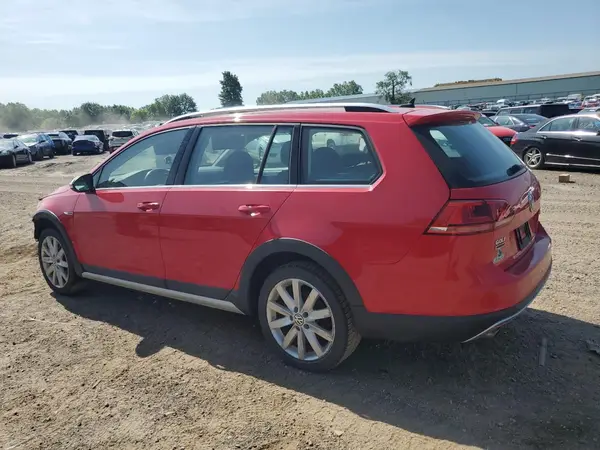 3VWH17AU1HM516903 2017 VOLKSWAGEN GOLF - Image 2