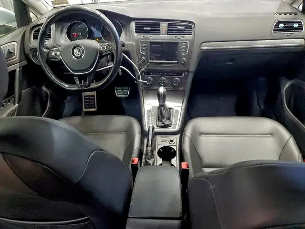 3VWH17AU1HM517002 2017 VOLKSWAGEN GOLF - Image 8