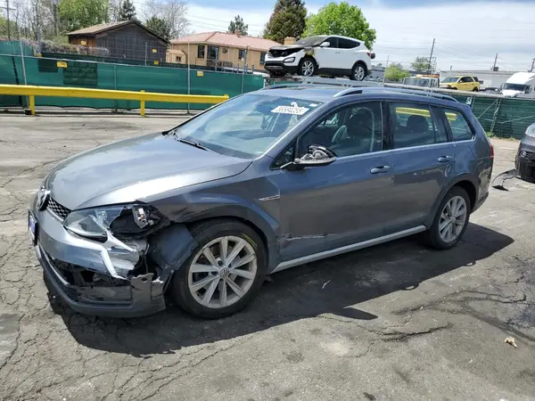 3VWH17AU1HM520790 2017 VOLKSWAGEN GOLF - Image 1