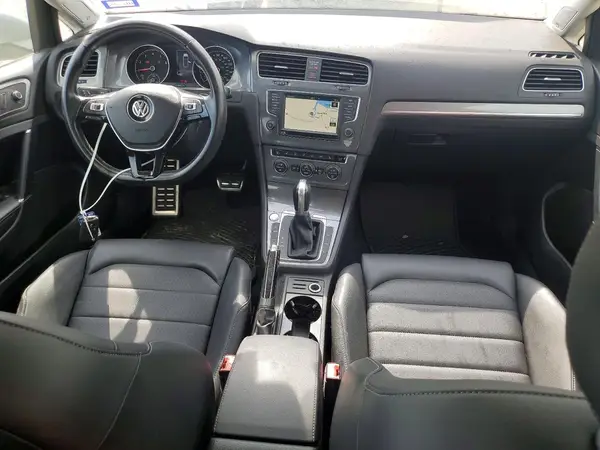 3VWH17AU1HM522555 2017 VOLKSWAGEN GOLF - Image 8