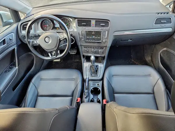 3VWH17AU1HM524399 2017 VOLKSWAGEN GOLF - Image 8
