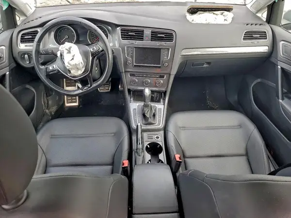 3VWH17AU1HM525570 2017 VOLKSWAGEN GOLF - Image 8